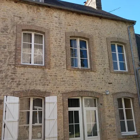 Maison De Famille Face A L'eglise Sainte-Mere-Eglise