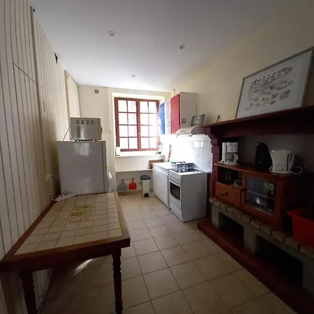 Maison De Famille Face A L'eglise Holiday home