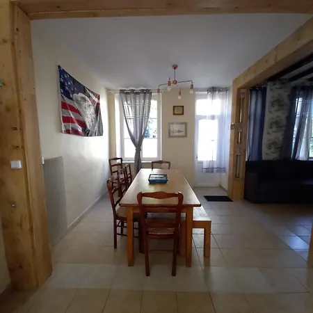 Maison De Famille Face A L'eglise Holiday home Sainte-Mere-Eglise