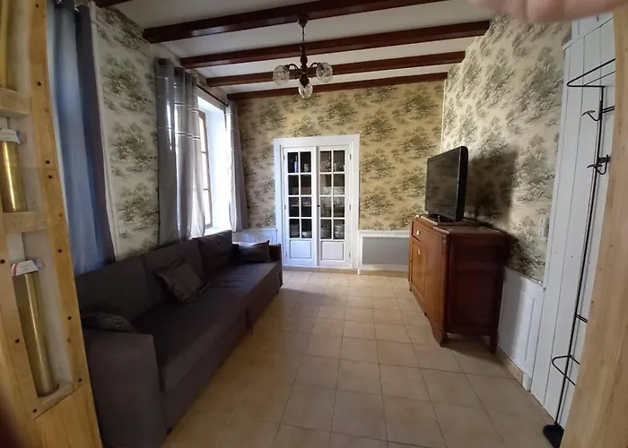 Nyaraló Maison De Famille Face A L'eglise